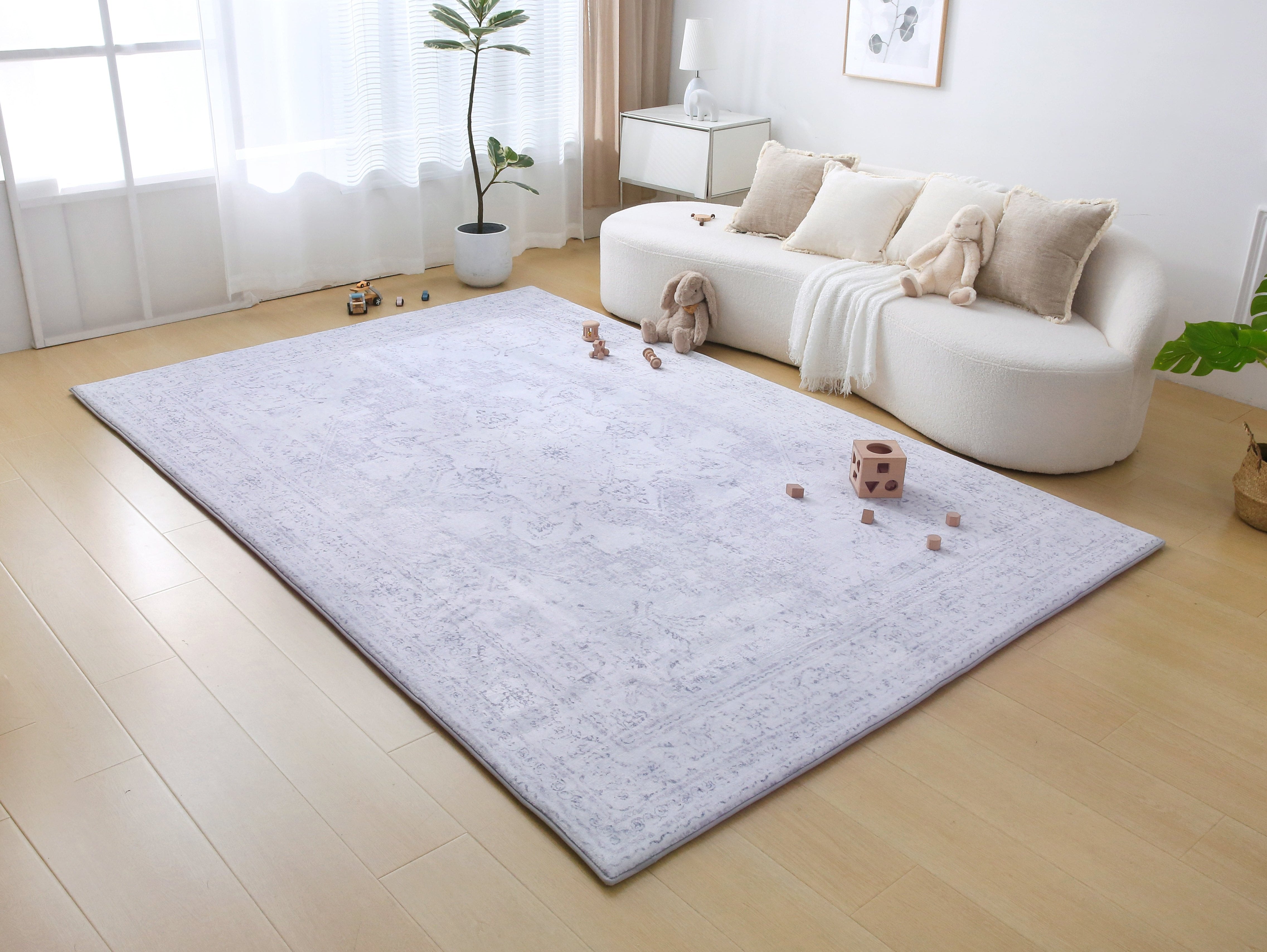 Plush Play Mat - Persian Vintage Grey