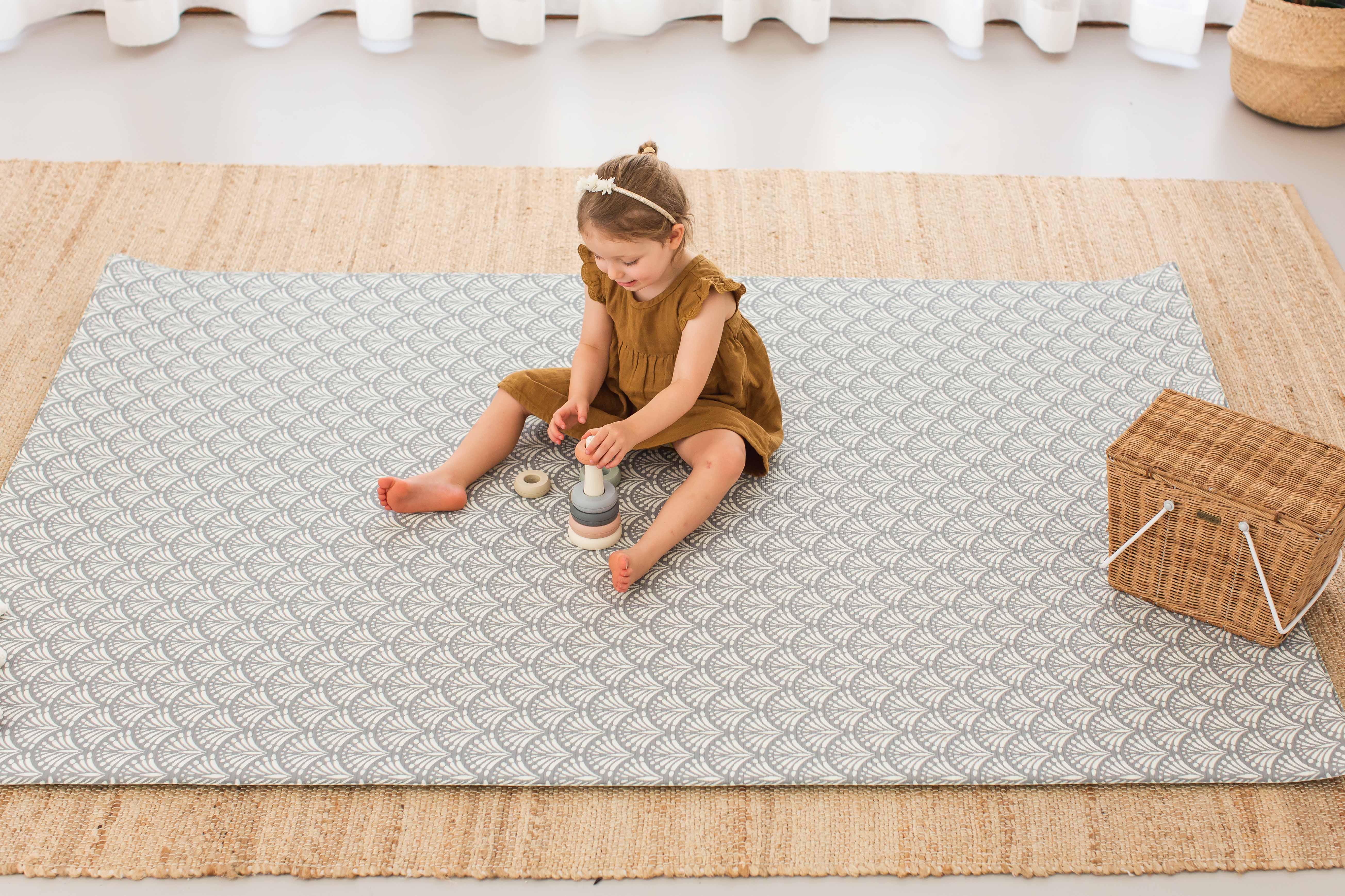 LARGE: Dark Grey Scallops / Clay Stripes Play Mat