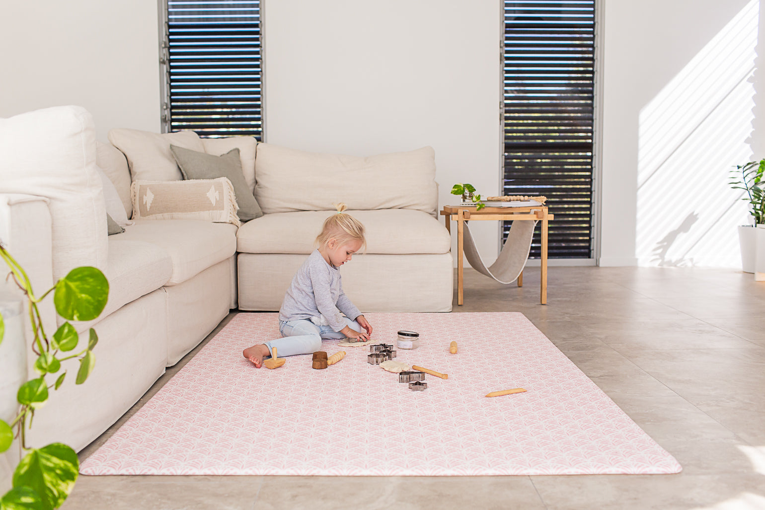 LARGE: Pink Scallops / Neutral Palm Leaf Play Mat