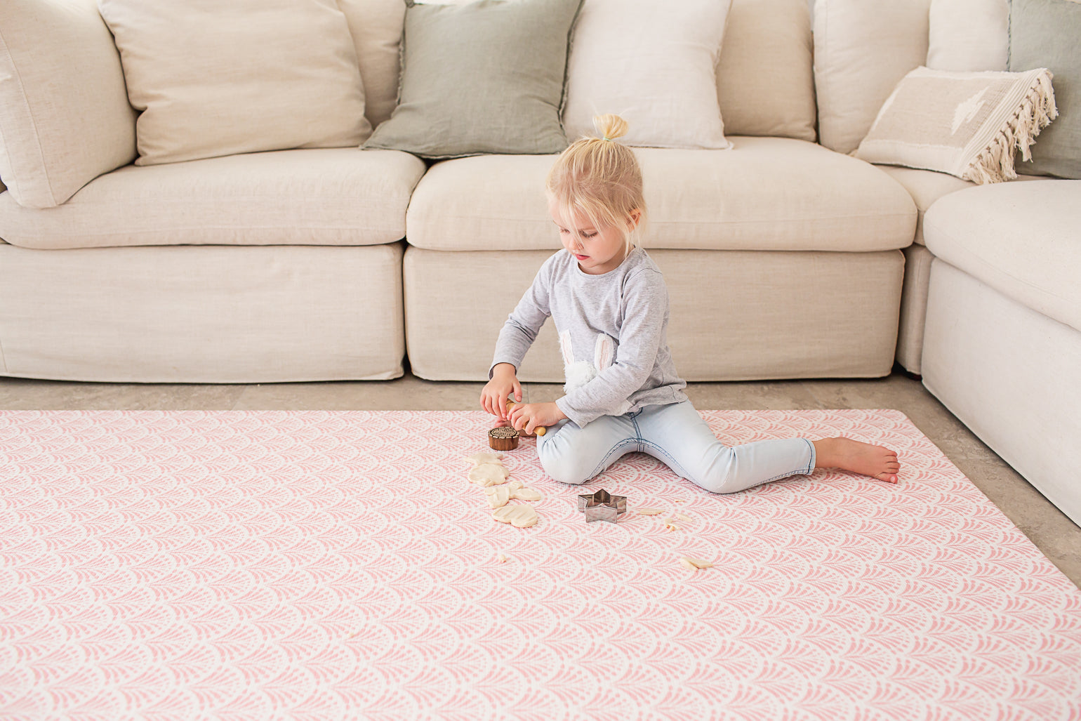 LARGE: Pink Scallops / Neutral Palm Leaf Play Mat